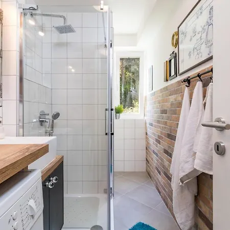 Beautiful With Five Bicycles Included Apartment Rovinj