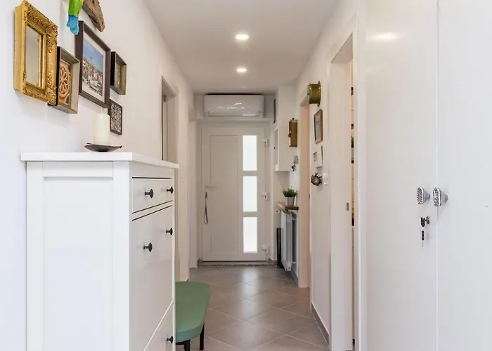 Beautiful With Five Bicycles Included * Rovigno