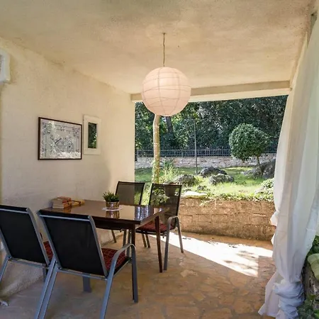 Διαμέρισμα Beautiful With Five Bicycles Included